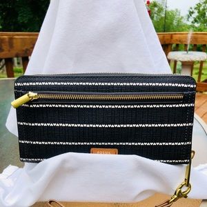 Fossil Logan Wallet Heart Pattern
